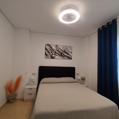 טורבייחה Macarena III Apartments, 300 Meter Zu Playa Del Cura מראה חיצוני תמונה