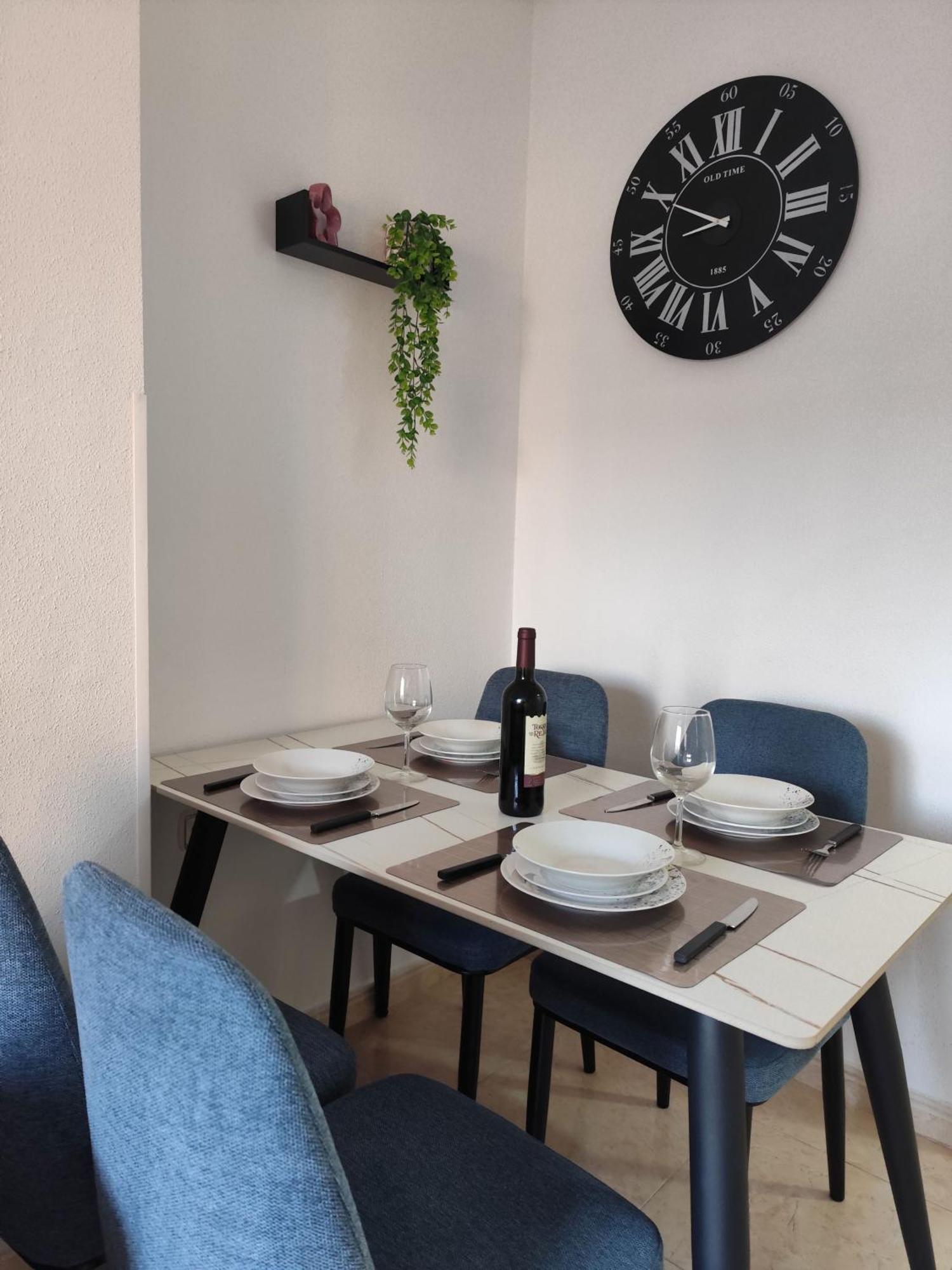 טורבייחה Macarena III Apartments, 300 Meter Zu Playa Del Cura מראה חיצוני תמונה